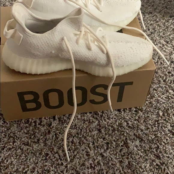 YEZZY 350 boost v2 dirty and only wear ones - Picture 3 of 5